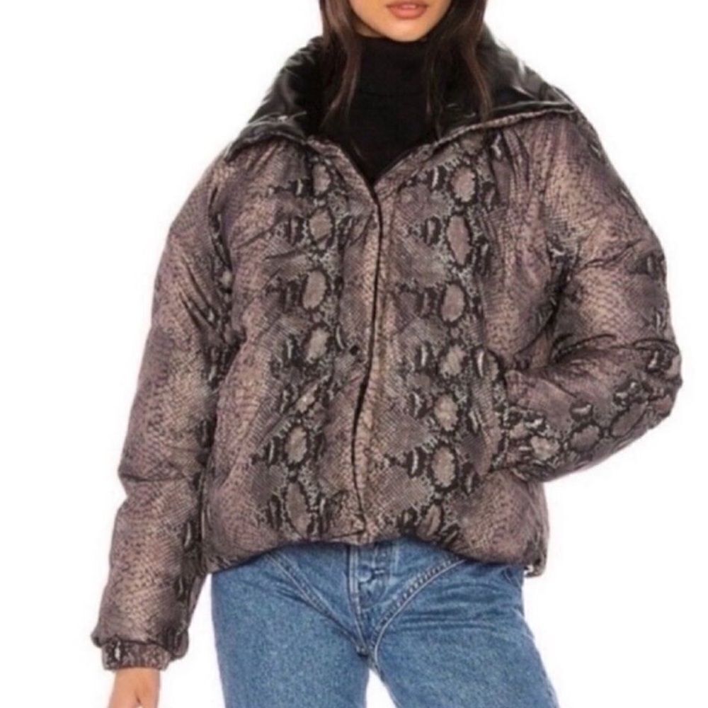 BLANK NYC Reversible Brown & Black Puffer
Coat/Jacket(Size Large)